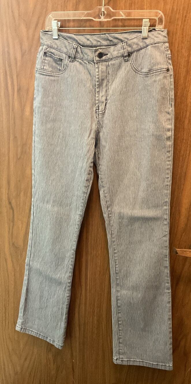 DG2 by Diane Gilman Women's Pinstriped Bootcut Jean Size 10 NWOT